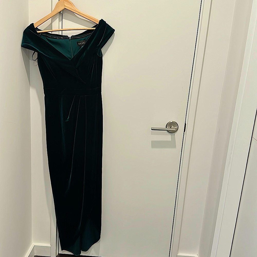 Xscape green velvet dress off shoulder with split